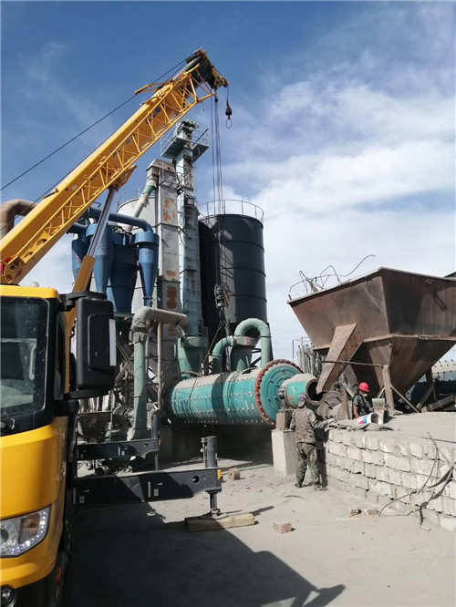 来宾市设备搬运等各类工程项目中，吊车起着关键作用